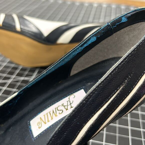Vintage Jasmin Pumps Blue/White Striped Design 7 1/2B - Picture 6 of 8